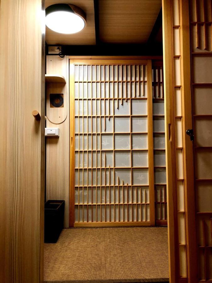 台甕茶室青年旅館 Tai-Wong Tatami Room Hostel Tainan Exteriör bild