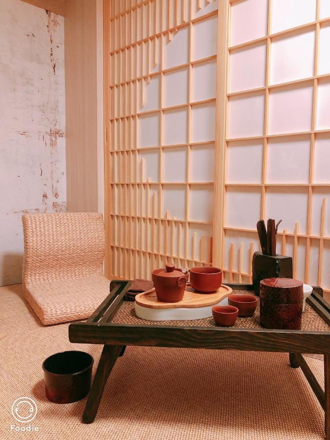 台甕茶室青年旅館 Tai-Wong Tatami Room Hostel Tainan Exteriör bild