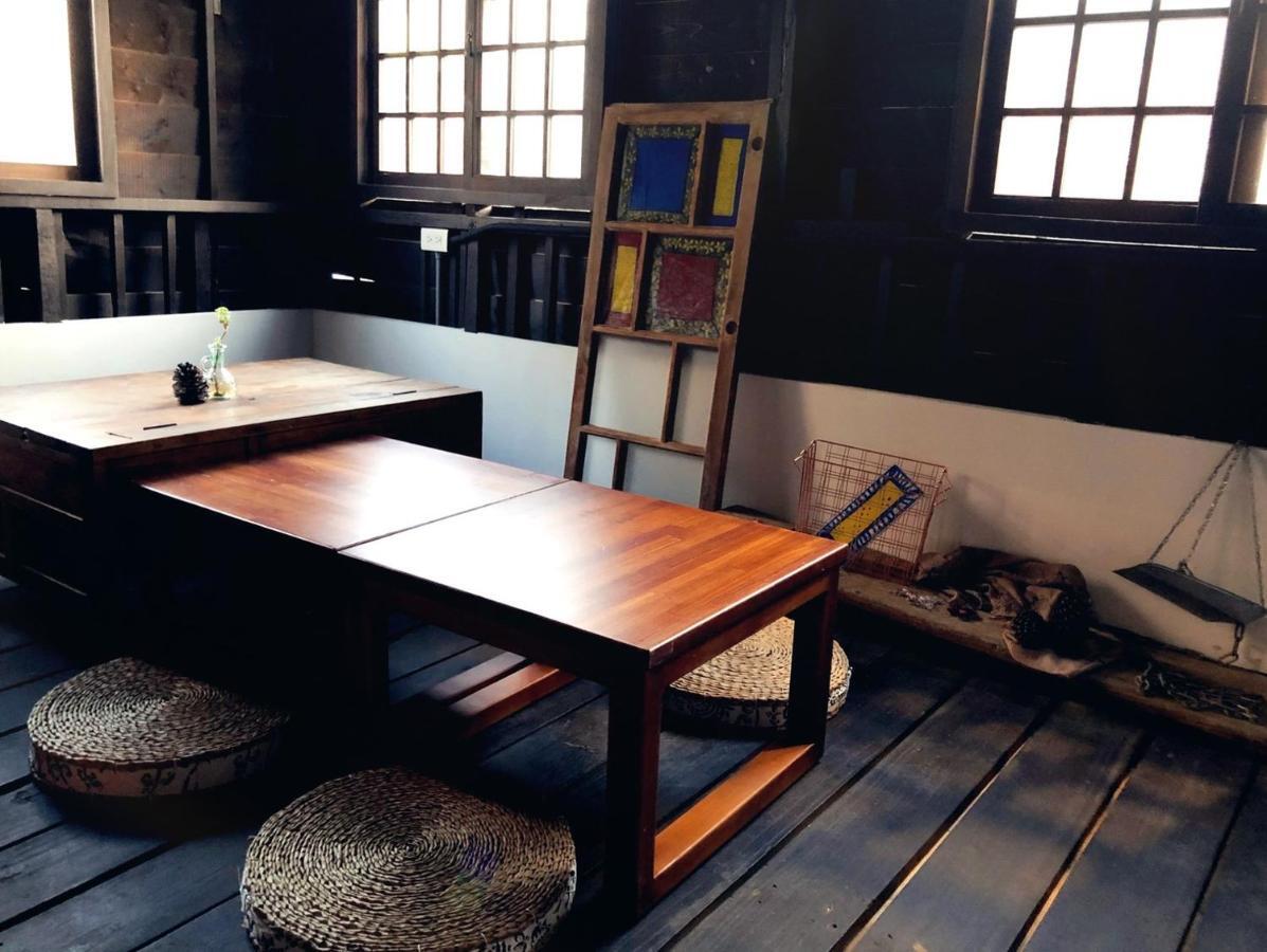 台甕茶室青年旅館 Tai-Wong Tatami Room Hostel Tainan Exteriör bild
